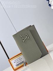 Louis Vuitton LV Slender Pilot Green 11 x 8.5 x 2 cm - 1