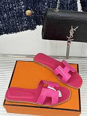 Hermes Oran Patent Pink Slipper - 4