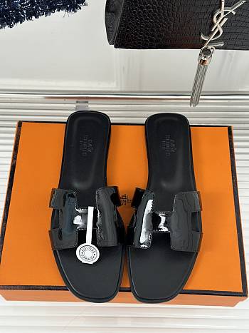 Hermes Oran Patent Black Slipper