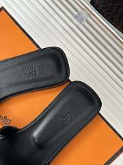 Hermes Oran Patent Black Slipper - 4