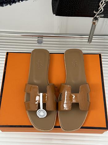 Hermes Oran Patent Brown Slipper