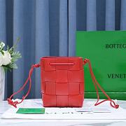 Bottega Veneta Cassette Cross-Body Bucket Red Bag 19x14x13cm - 1