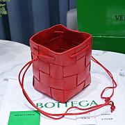 Bottega Veneta Cassette Cross-Body Bucket Red Bag 19x14x13cm - 3