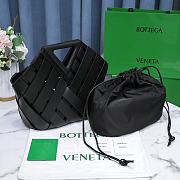 Bottega Veneta Point Black Bag 31x30.5x17.5cm - 5