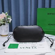 Bottega Veneta Point Black Bag 31x30.5x17.5cm - 3