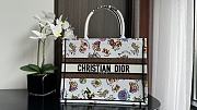 Dior Medium Book Tote White Multicolor Dragon Zodiac 36 x 27.5 x 16.5 cm - 1