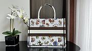 Dior Medium Book Tote White Multicolor Dragon Zodiac 36 x 27.5 x 16.5 cm - 5