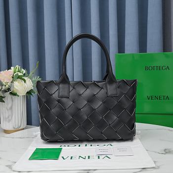 Bottega Veneta Cabat Black Small Intrecciato Tote Bag 33x23x12cm