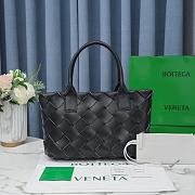 Bottega Veneta Cabat Black Small Intrecciato Tote Bag 33x23x12cm - 2