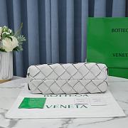 Bottega Veneta Cabat White Small Intrecciato Tote Bag 33x23x12cm - 6