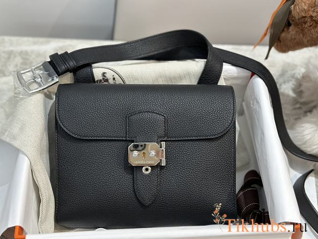 Hermes Sac A Depeches Black 21cm - 1