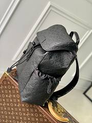 Louis Vuitton LV Trekking Backpack 35 x 54.5 x 19 cm - 6