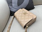 Chanel 23k Flap Bag Beige Gold 13.5x20.5x5cm - 2