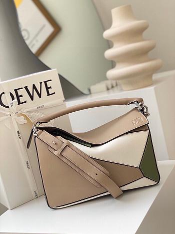 Loewe Beige ‘Puzzle’ Shoulder Bag 29x12x19cm