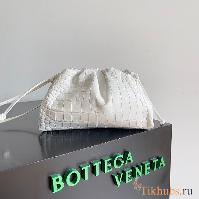 Bottega Veneta Mini Pouch White Crocodile Bag 22x13x5cm - 1