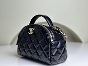 Chanel Bowling Bag Black 20x13cm - 4