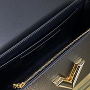 Louis Vuitton LV Black MM Twist 23 x 17 x 9.5 cm - 5