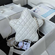 Chanel Star Handbag Lambskin White 22.5x6cm - 4