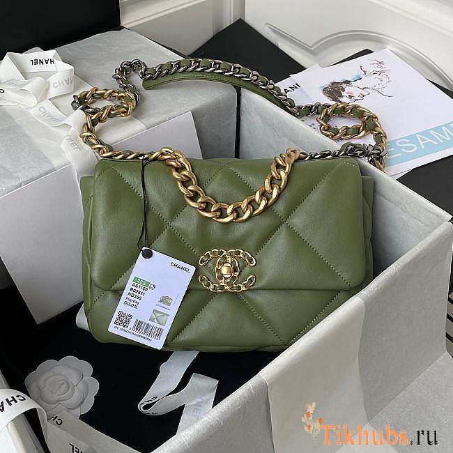 Chanel 19 Flap Bag Green 26cm - 1