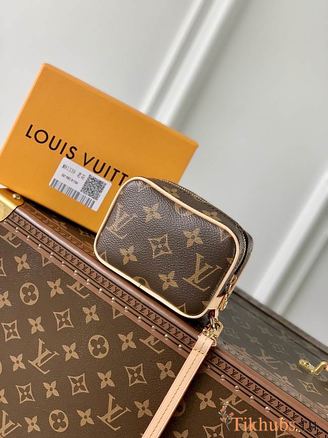 Louis Vuitton LV Wapity Case Bag Monogram 11x8x4cm - 1