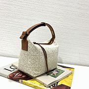 Loewe Small Cubi Bag Anagram White 20.5x17x12.5cm - 5