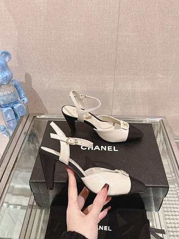 Chanel White Black Heel 7cm