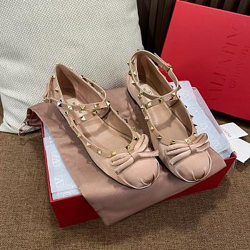 Valentino Garavani Rockstud Satin Ballet Flats Beige