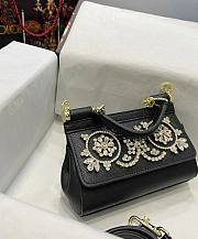 Dolce & Gabbana Small Sicily Handbag Black 19x13x6cm - 4