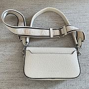 Marc Jacobs Turnlock Crossbody in White 24x14x5cm - 2