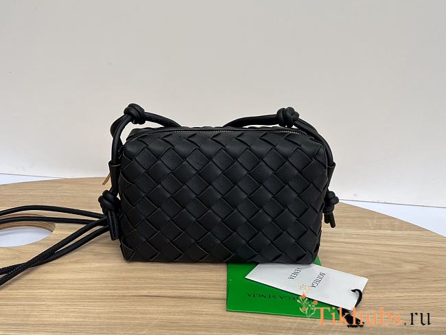 Bottega Veneta Mini Loop Camera Bag Black 17x10x6cm - 1