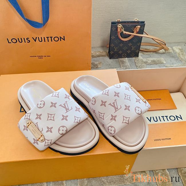 Louis Vuitton LV Pool Pillow Comfort White - 1