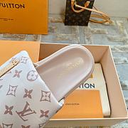 Louis Vuitton LV Pool Pillow Comfort White - 5