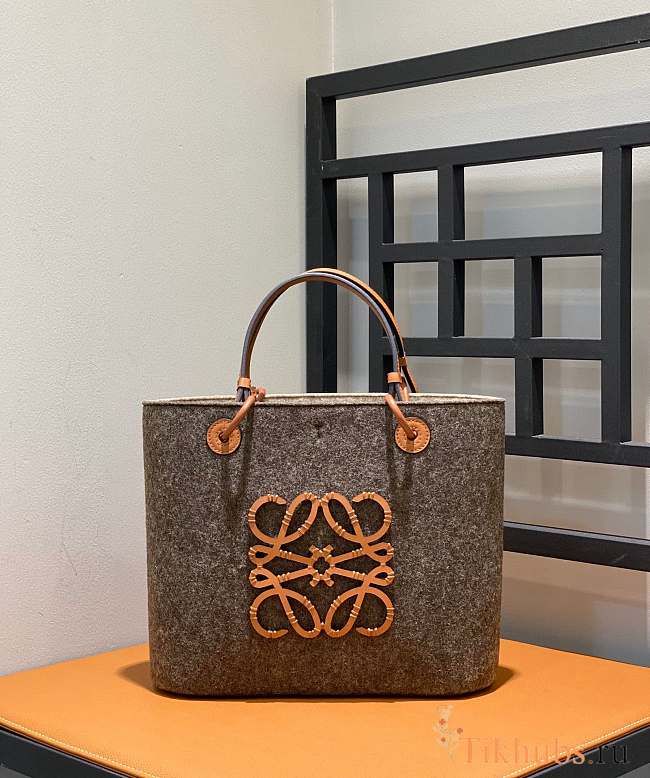 Loewe Anagram Dark Felt Tote Brown 29x26x10cm - 1