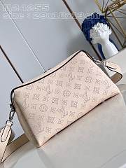 Louis Vuitton LV Hand It All PM Beige 29x18x13cm - 2