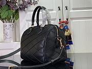 Louis Vuitton LV Speedy Bandoulière Bag 25 Black 25 x 19 x 15 cm - 3