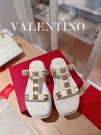 Valentino Roman Stud Platform White Slides