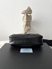 Prada Re-Edition 2005 Leather Bag Black 22x18x6cm - 5