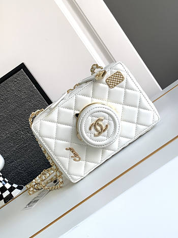 Chanel Vintage Camera Bag White 18cm