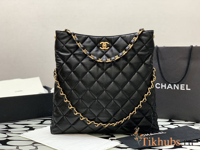 Chanel Maxi Hobo Bag Black 39cm - 1