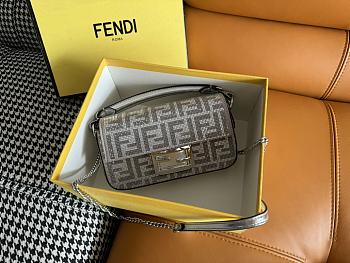 Fendi Baguette Mini Silver Bag Crystal 20x13x5cm