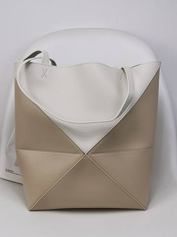 Loewe Puzzle Fold Tote Beige White 25.5x14.5x31.5cm