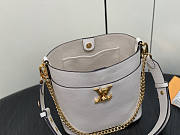 Louis Vuitton LV Lock and Walk Bag White 20 x 20.5 x 12 cm - 6