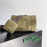 Bottega Veneta Cassette Bag Green 26x16x6.5cm - 3