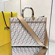 Fendi Sunshine Medium Bag White 35x17x31cm - 5