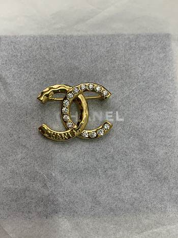 Chanel Brooch 15