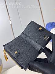 Louis Vuitton LV Lisa Wallet Black 9 x 11.5 x 1.5 cm - 5