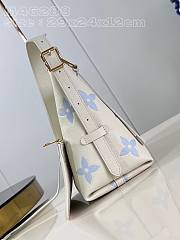 Louis Vuitton LV Carryall Bag PM White Blue 29x24x12cm - 4