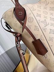 Louis Vuitton LV Hina MM Mahina Beige 46x29.5x17cm - 3