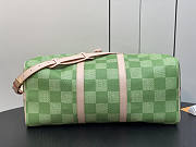 Louis Vuitton LV Keepall Bandoulière 50 Green 50 x 29 x 23 cm - 6