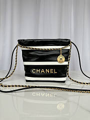 Chanel 22 Handbag Black White 20x19x6cm - 1